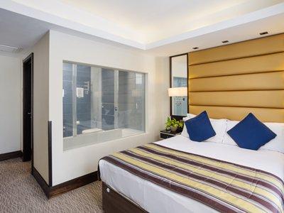 Park Grand Mayfair Hotel
