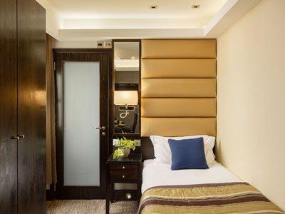 Park Grand Mayfair Hotel